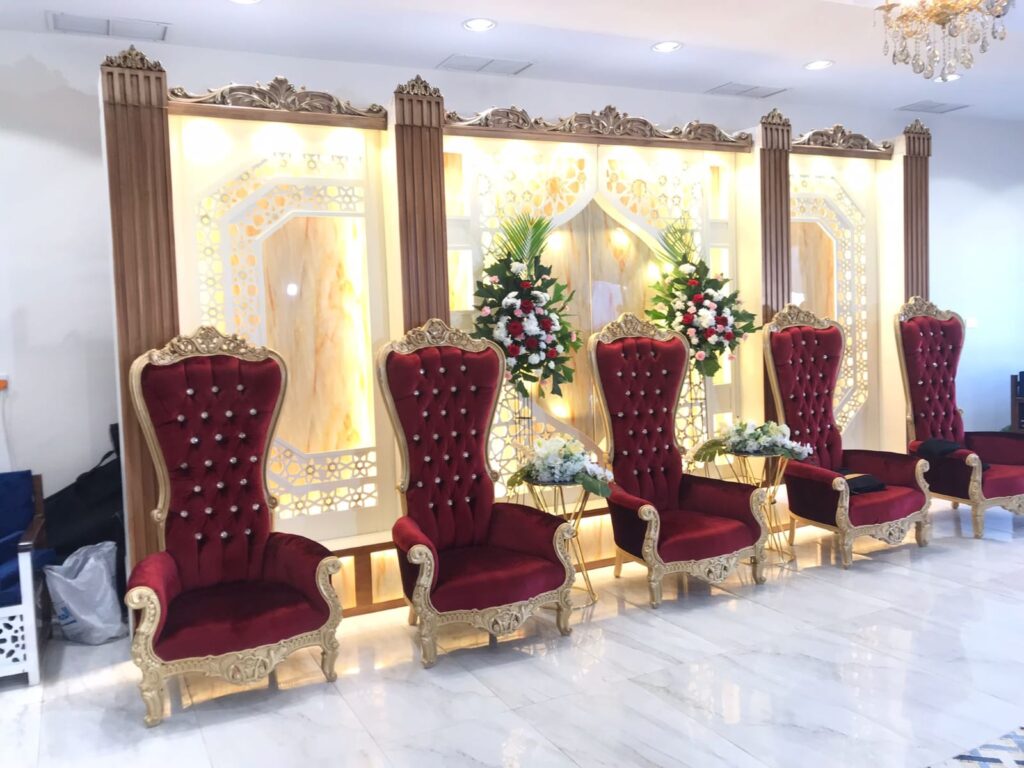 تأجير كراسي وطاولات بالكويت